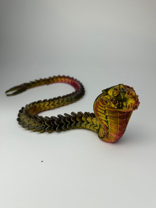Ruchoma figurka 3D Kobra 57cm